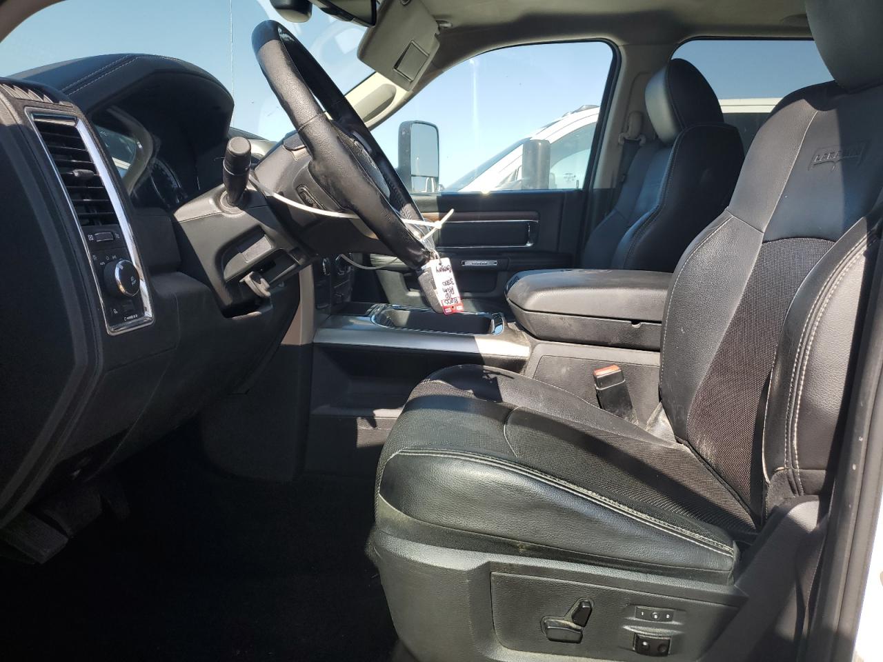 2016 Ram 3500 Laramie VIN: 3C63R3EL0GG355299 Lot: 71750525