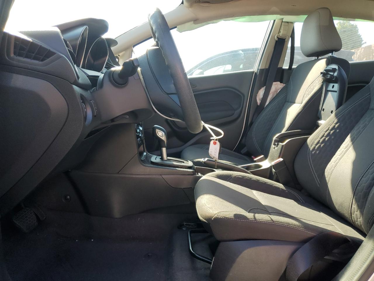 2019 Ford Fiesta Se VIN: 3FADP4BJ1KM151168 Lot: 81166125