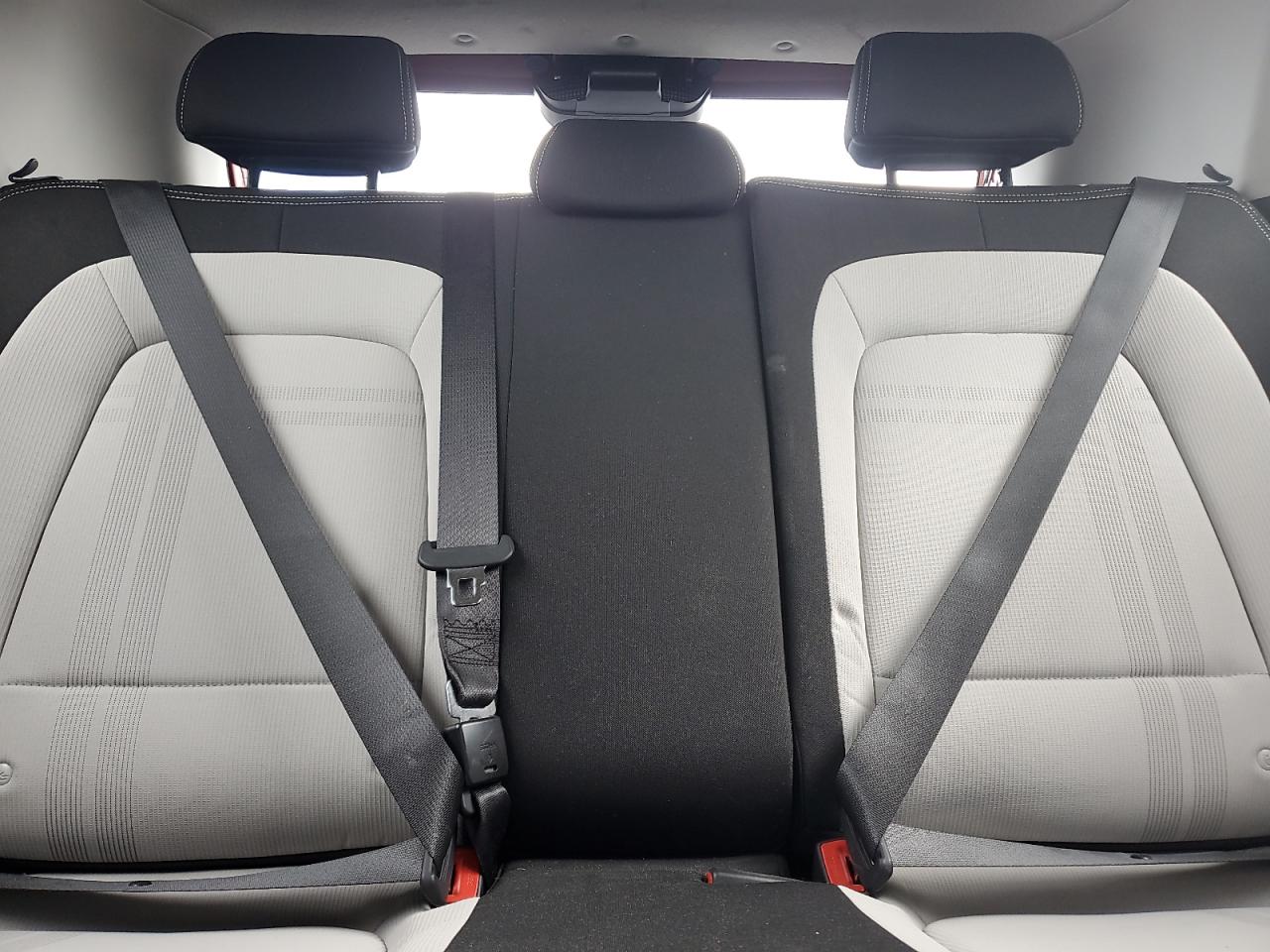 2022 Hyundai Venue Sel VIN: KMHRC8A32NU205949 Lot: 81565095