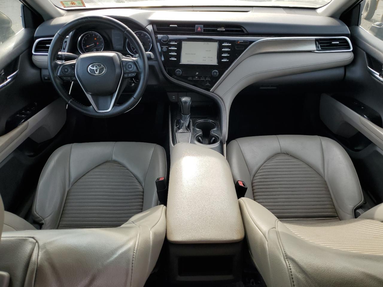 2018 Toyota Camry L VIN: 4T1B11HK4JU029833 Lot: 82176535