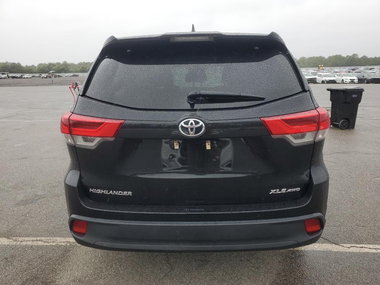 2019 Toyota Highlander Se VIN: 5TDJZRFH8KS596695 Lot: 71899495