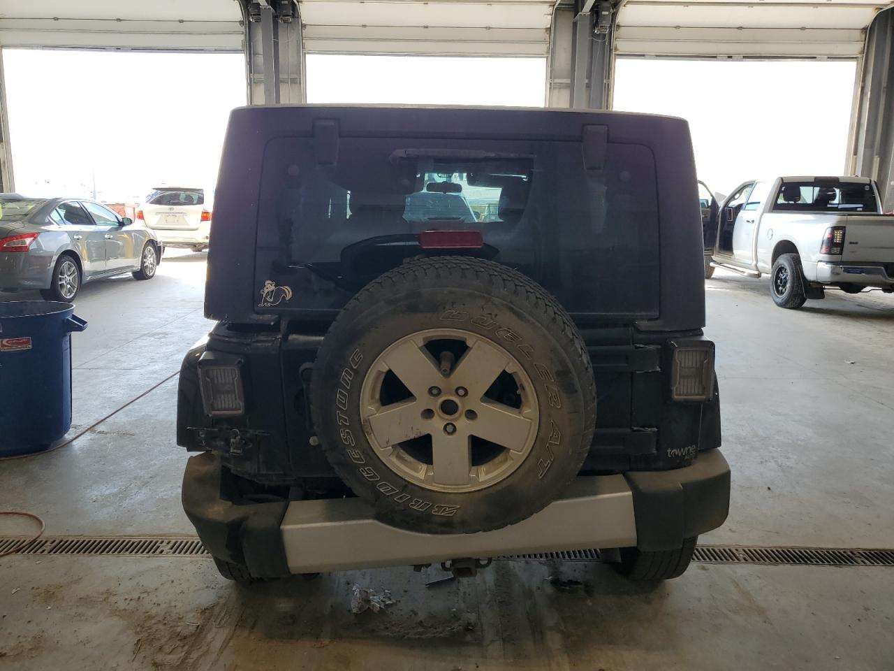 2012 Jeep Wrangler Unlimited Sahara VIN: 1C4BJWEG3CL215342 Lot: 81344575