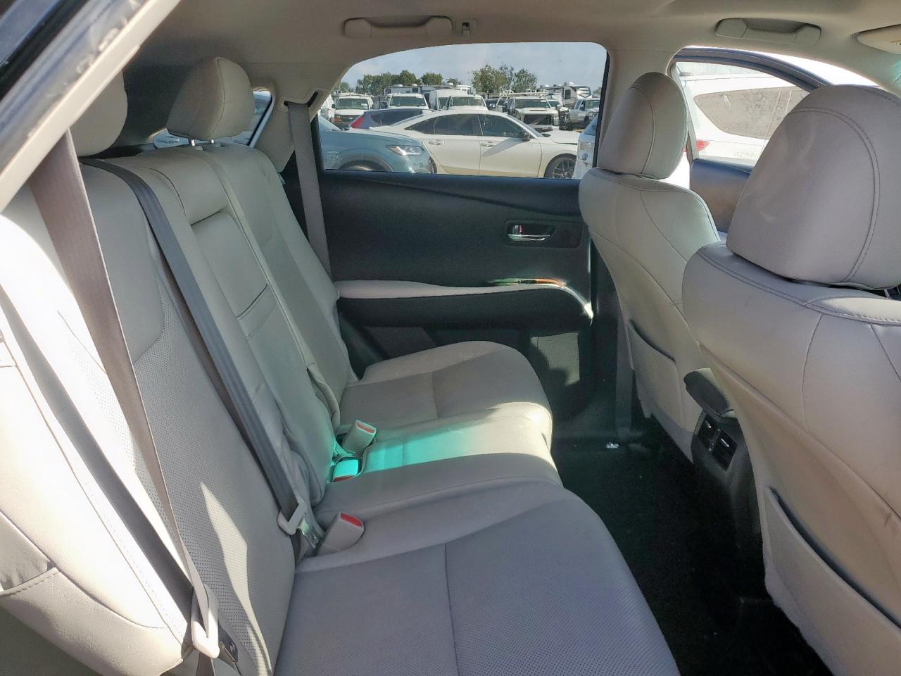 2011 Lexus Rx 450H VIN: JTJBC1BA3B2033123 Lot: 62075315