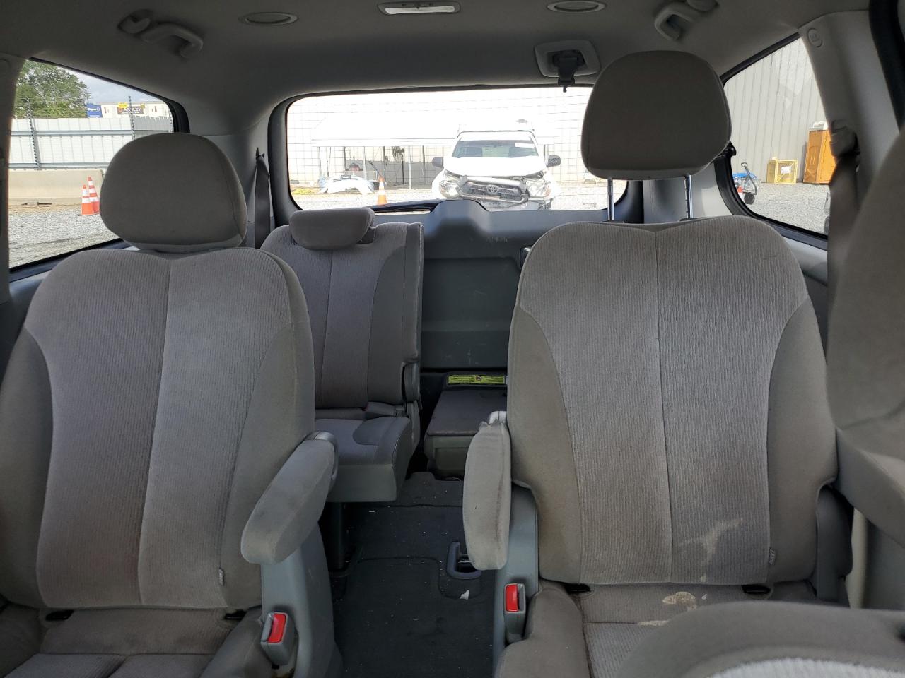 2014 Kia Sedona Lx VIN: KNDMG4C72E6540225 Lot: 81828145