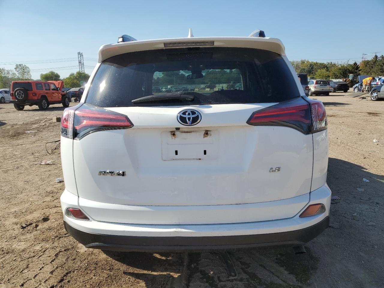 2017 Toyota Rav4 Le VIN: 2T3ZFREV1HW372808 Lot: 84018395