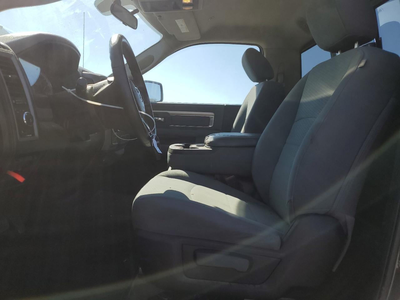 2017 Ram 1500 St VIN: 3C6JR7AG1HG626881 Lot: 81906165