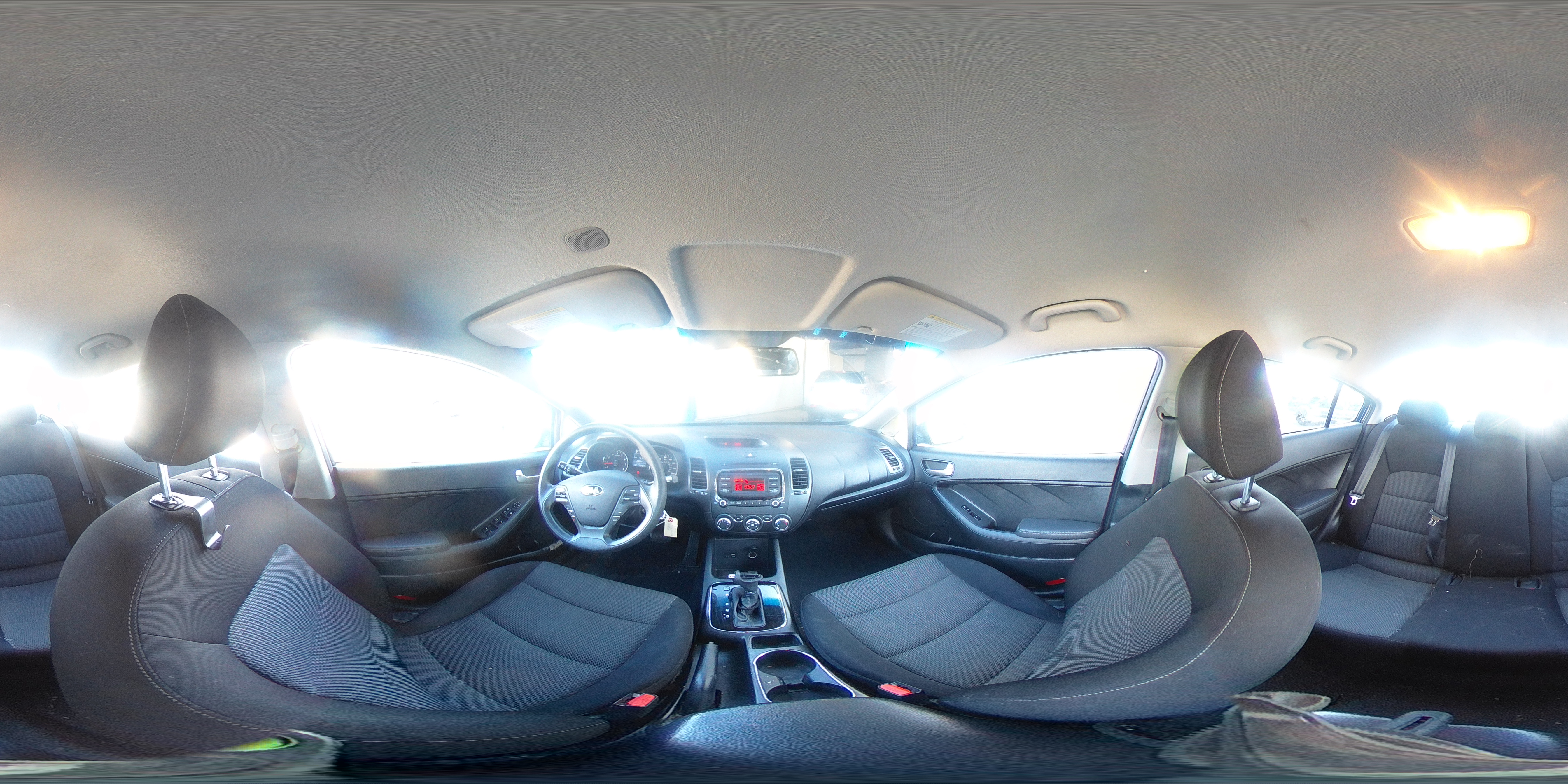 2018 Kia Forte Lx VIN: 3KPFK4A7XJE215806 Lot: 81867855