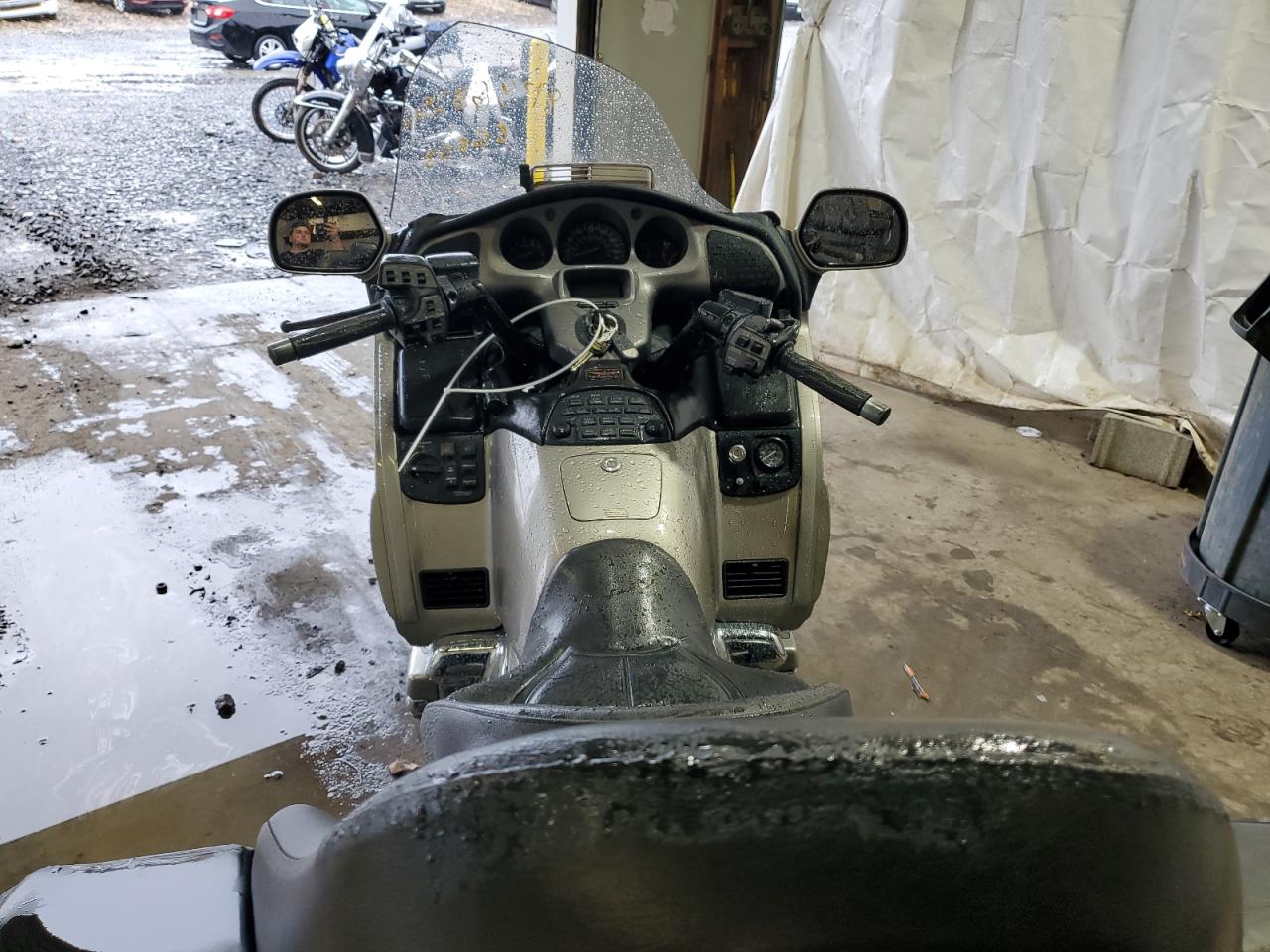 2002 Honda Gl1800 VIN: 1HFSC47002A109705 Lot: 81386825