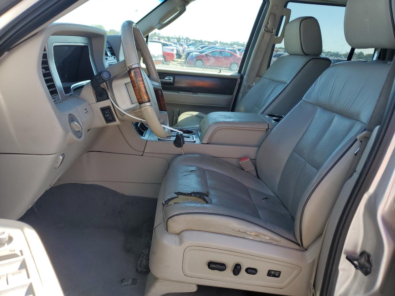 2007 Lincoln Navigator VIN: 5LMFU28547LJ07757 Lot: 84378255