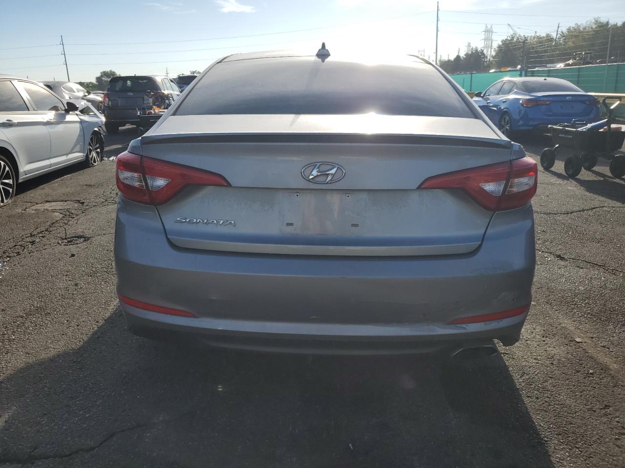 2015 Hyundai Sonata Se VIN: 5NPE24AF2FH135244 Lot: 72099405
