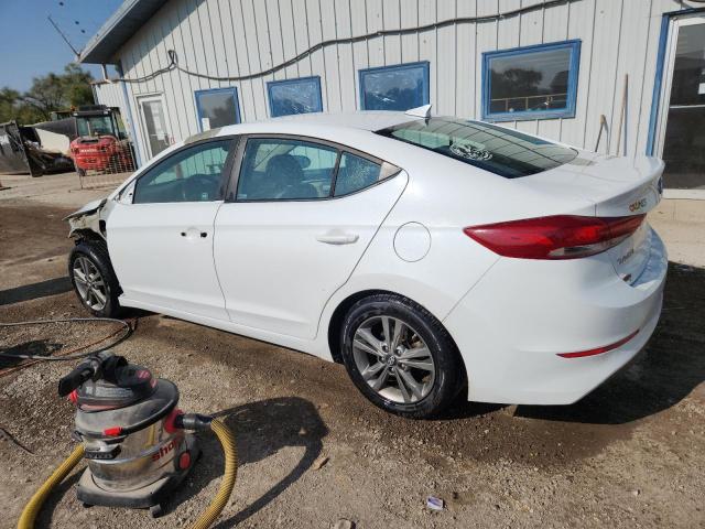  HYUNDAI ELANTRA 2018 Белы