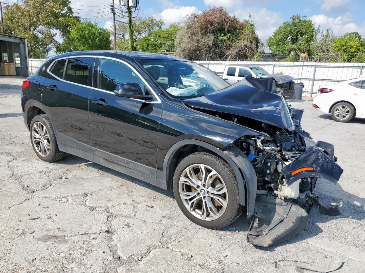 Фото: WBXYJ5C33JEF74086