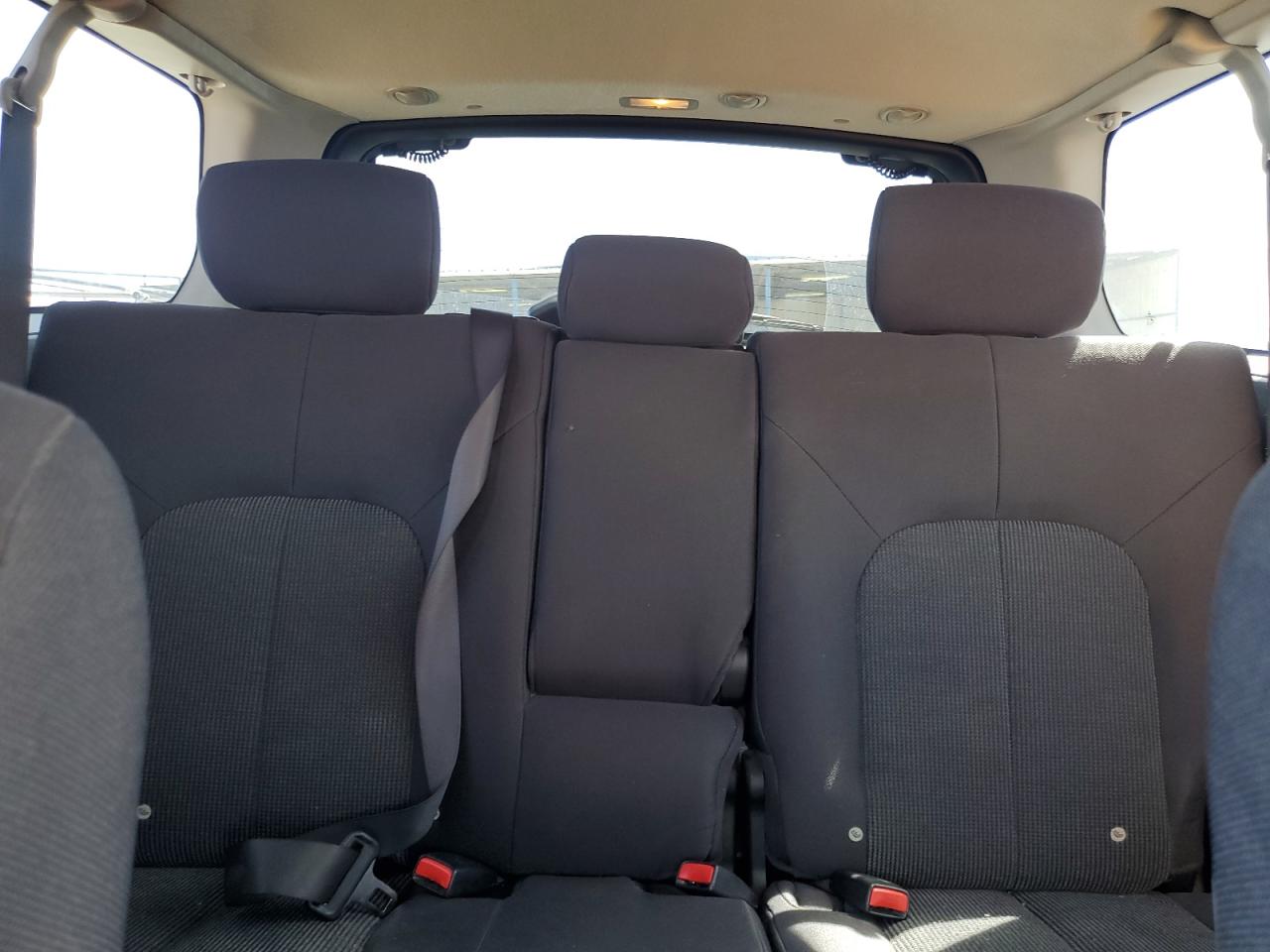 VIN: 4A4MN31S04E010372 MITSUBISHI ENDEAVOR 2004 RED Photo 10