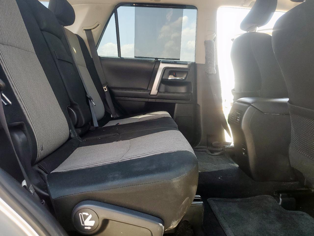 2017 Toyota 4Runner Sr5 VIN: JTEZU5JR4H5155585 Lot: 80177335