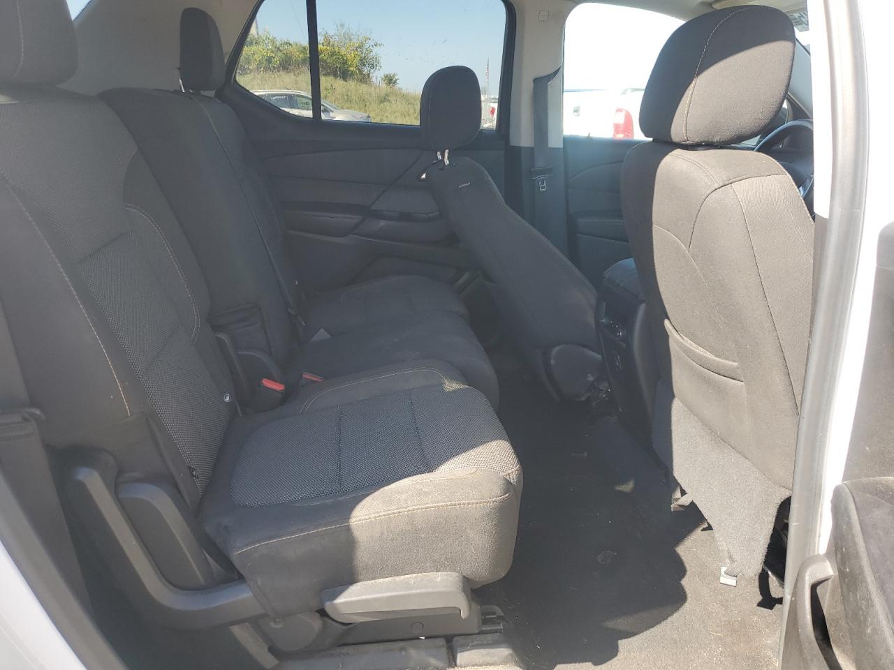 2018 Chevrolet Traverse Ls VIN: 1GNERFKW9JJ223561 Lot: 82170585