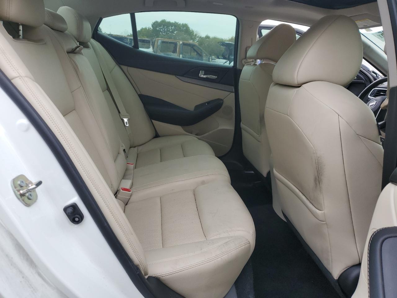 2017 Nissan Maxima 3.5S VIN: 1N4AA6AP3HC425910 Lot: 84192395