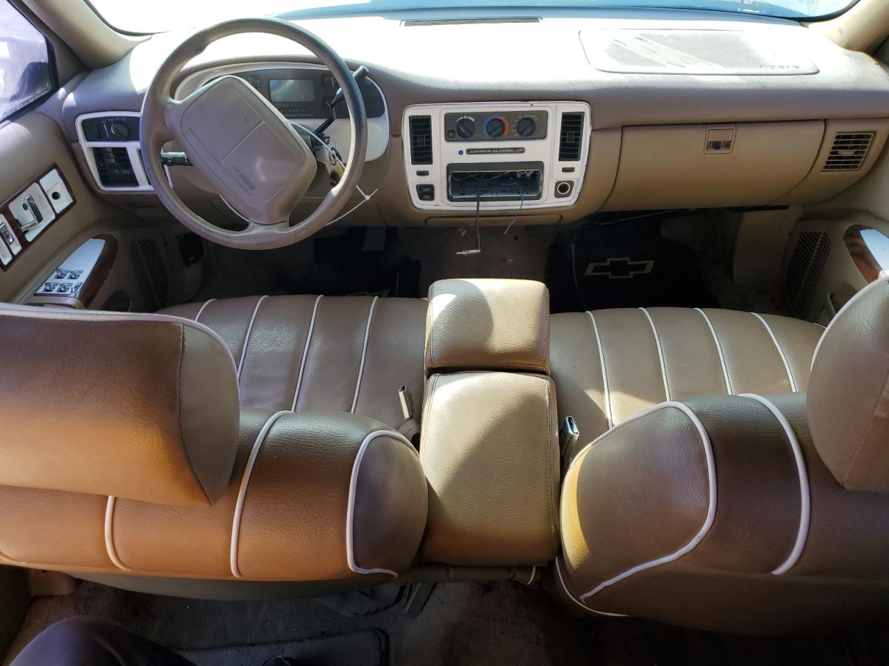 1994 Chevrolet Caprice Classic VIN: 1G1BL82P4RR123410 Lot: 81672955