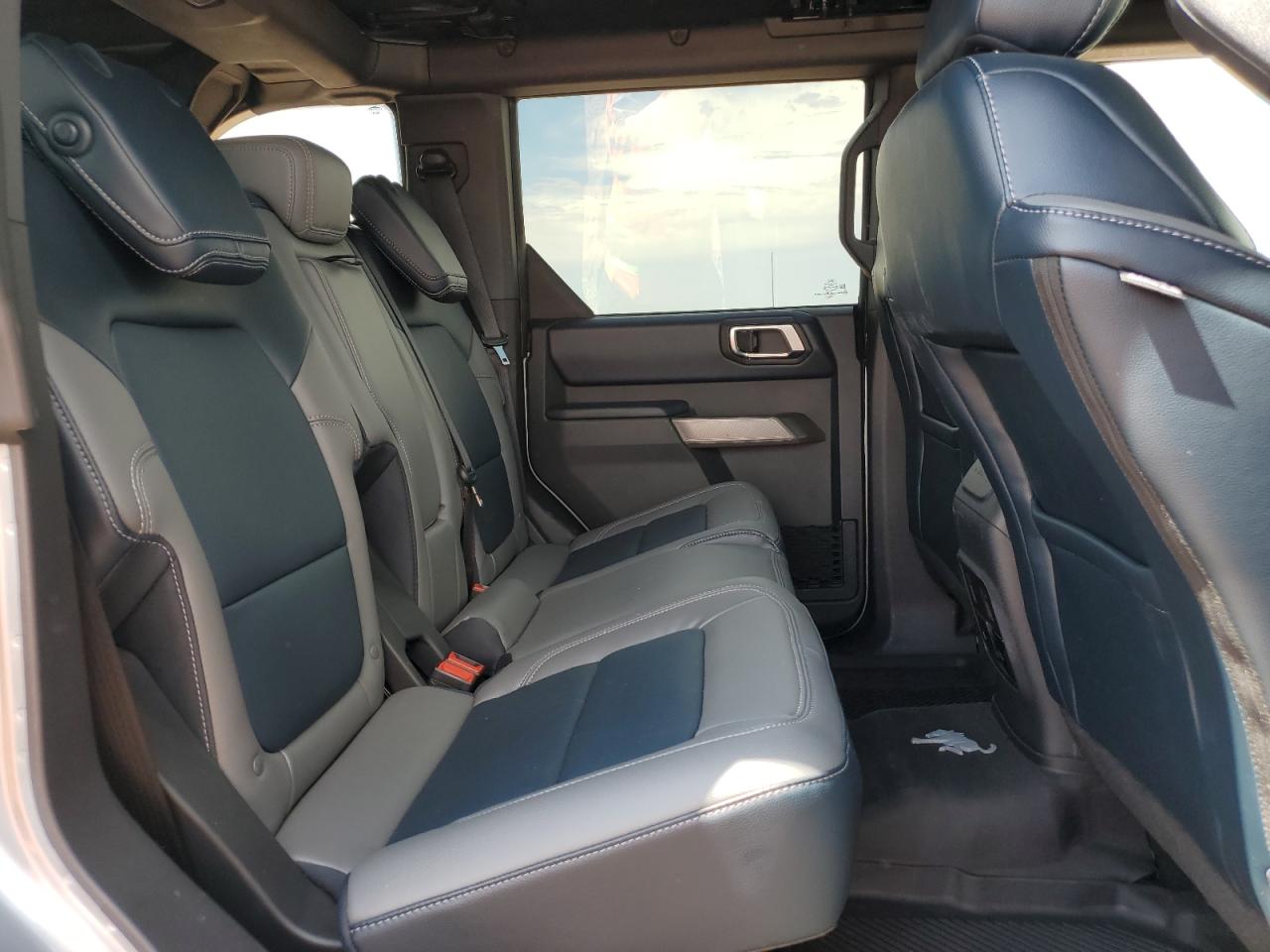 2023 Ford Bronco Base VIN: 1FMEE5DPXPLB58944 Lot: 71264465