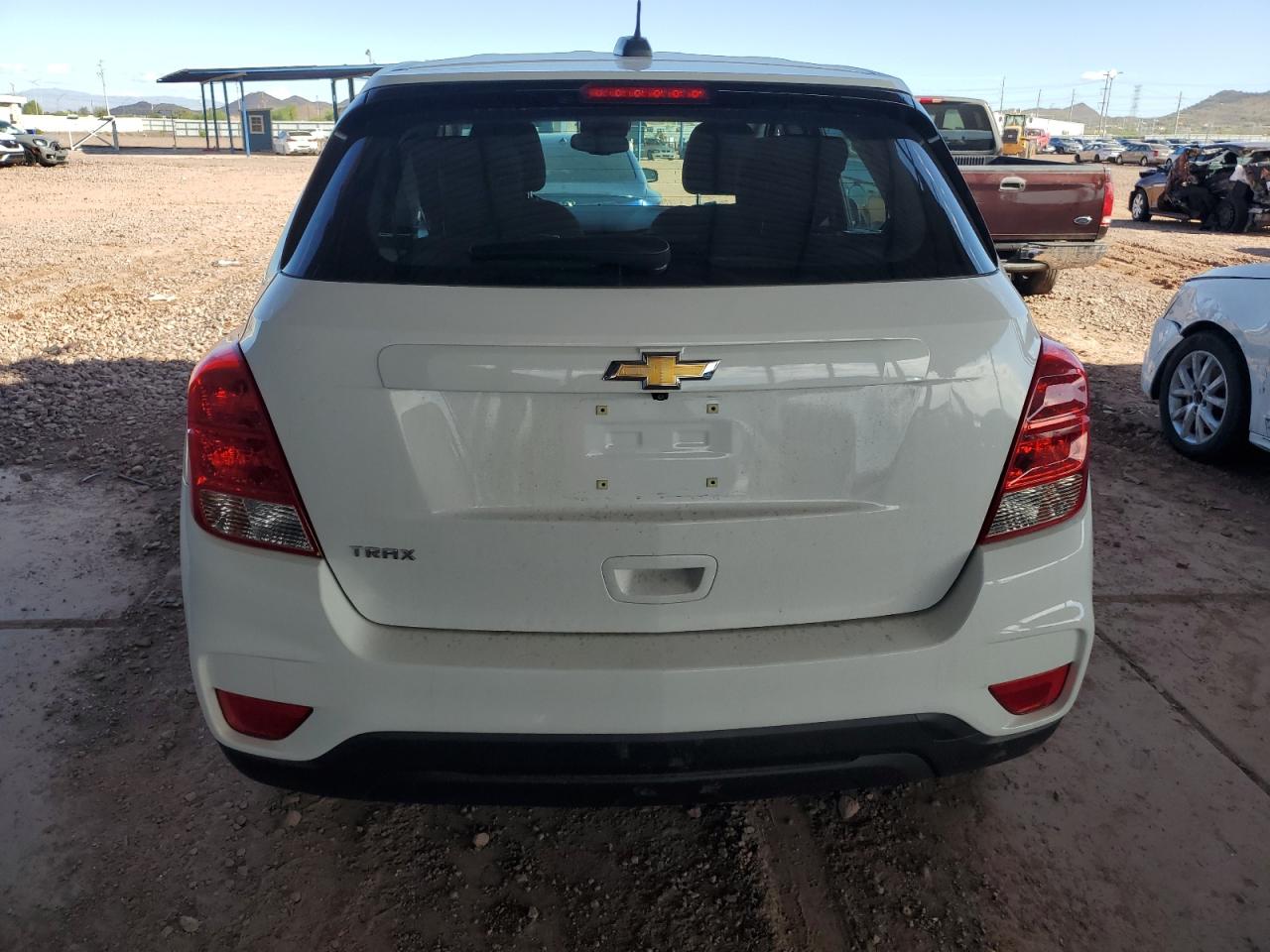 2018 Chevrolet Trax Ls VIN: 3GNCJKSB8JL251865 Lot: 71980365