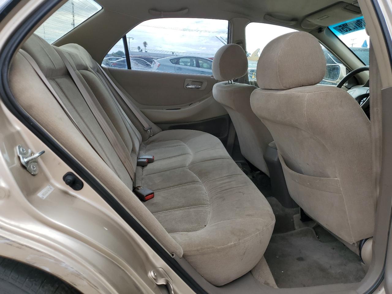 2000 Honda Accord Lx VIN: 1HGCG6658YA047198 Lot: 81601225