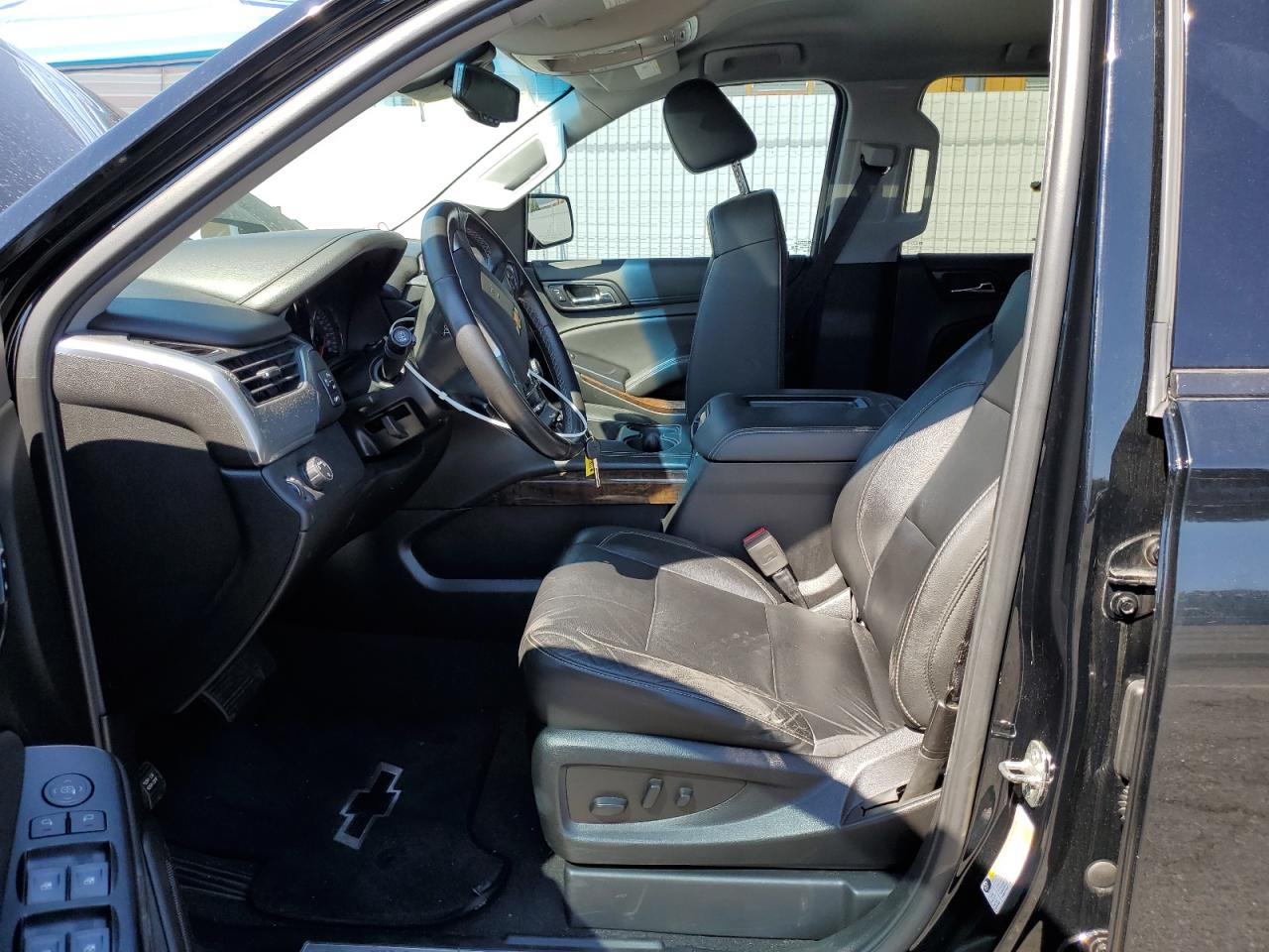 2019 Chevrolet Tahoe C1500 Lt VIN: 1GNSCBKC4KR146006 Lot: 82077035