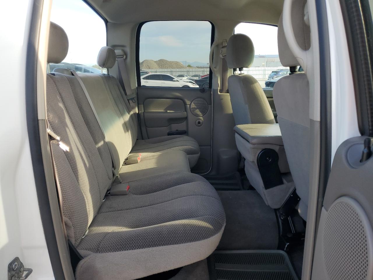 2004 Dodge Ram 1500 St VIN: 1D7HA18D64S599998 Lot: 81292055