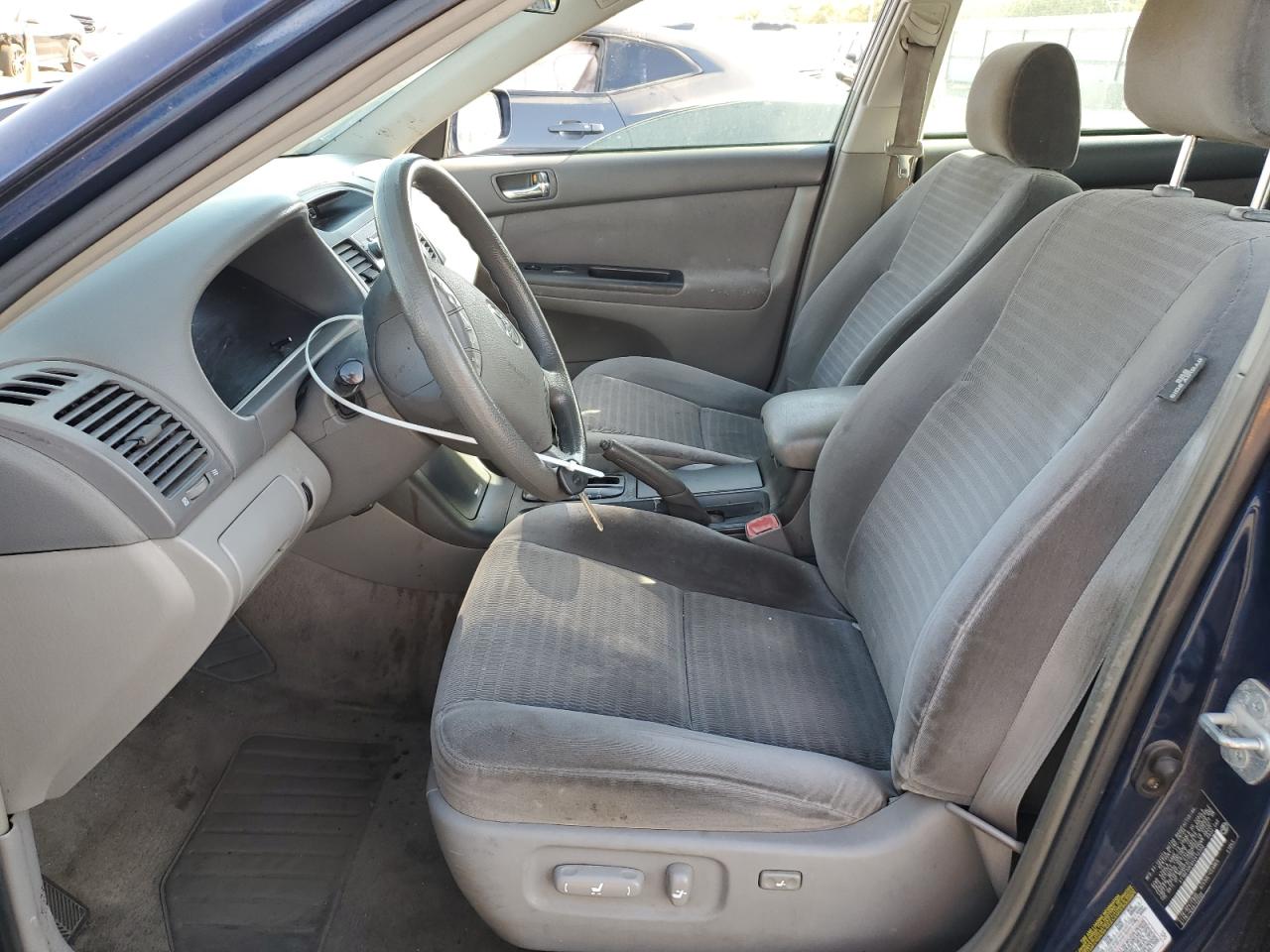 2005 Toyota Camry Le VIN: 4T1BE30K95U412300 Lot: 81341765