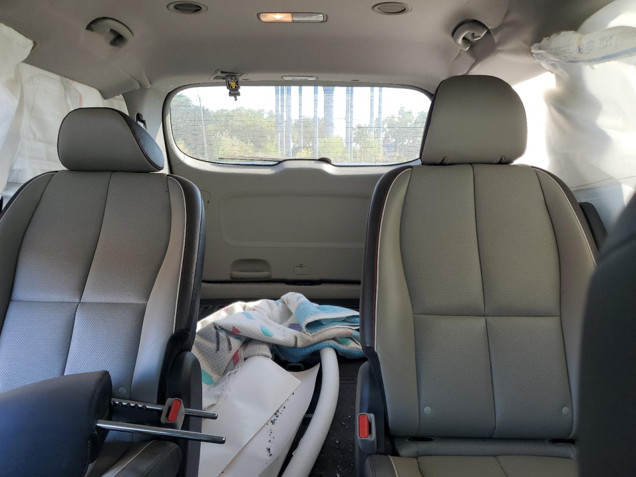 2019 Kia Sedona Lx VIN: KNDMB5C11K6500486 Lot: 81259875