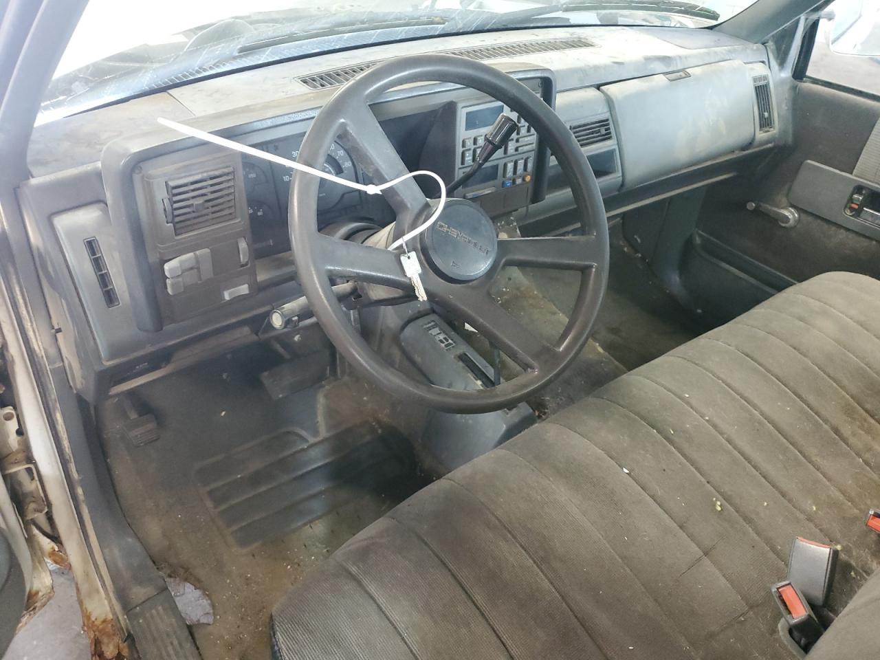 1990 Chevrolet Gmt-400 K2500 VIN: 1GCGK24K5LE142755 Lot: 80625105