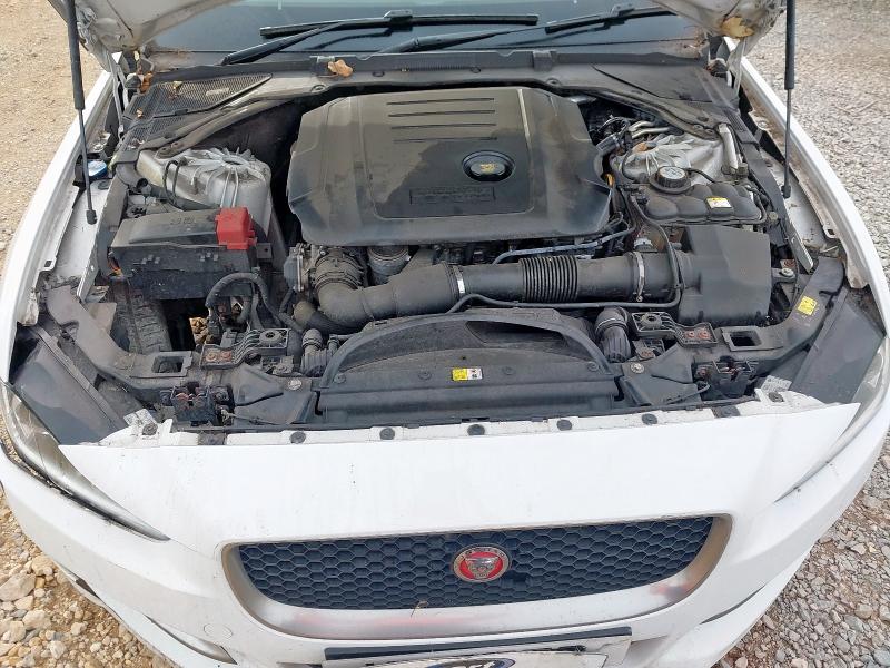 2016 JAGUAR XE R-SPORT D 
