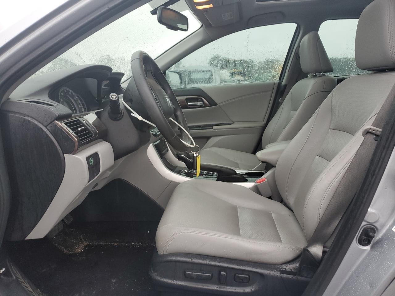 2016 Honda Accord Exl VIN: 1HGCR2F84GA198759 Lot: 81400085