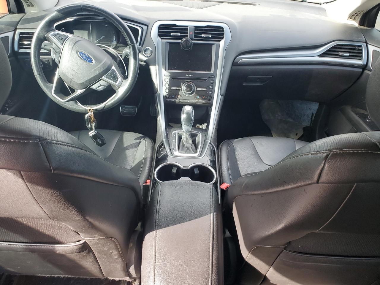 2016 Ford Fusion Titanium VIN: 3FA6P0D95GR137160 Lot: 71220535