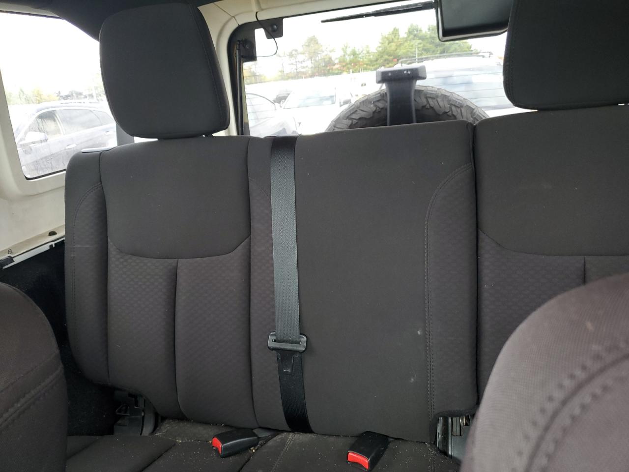 2014 Jeep Wrangler Unlimited Sport VIN: 1C4HJWDG3EL208664 Lot: 80685845