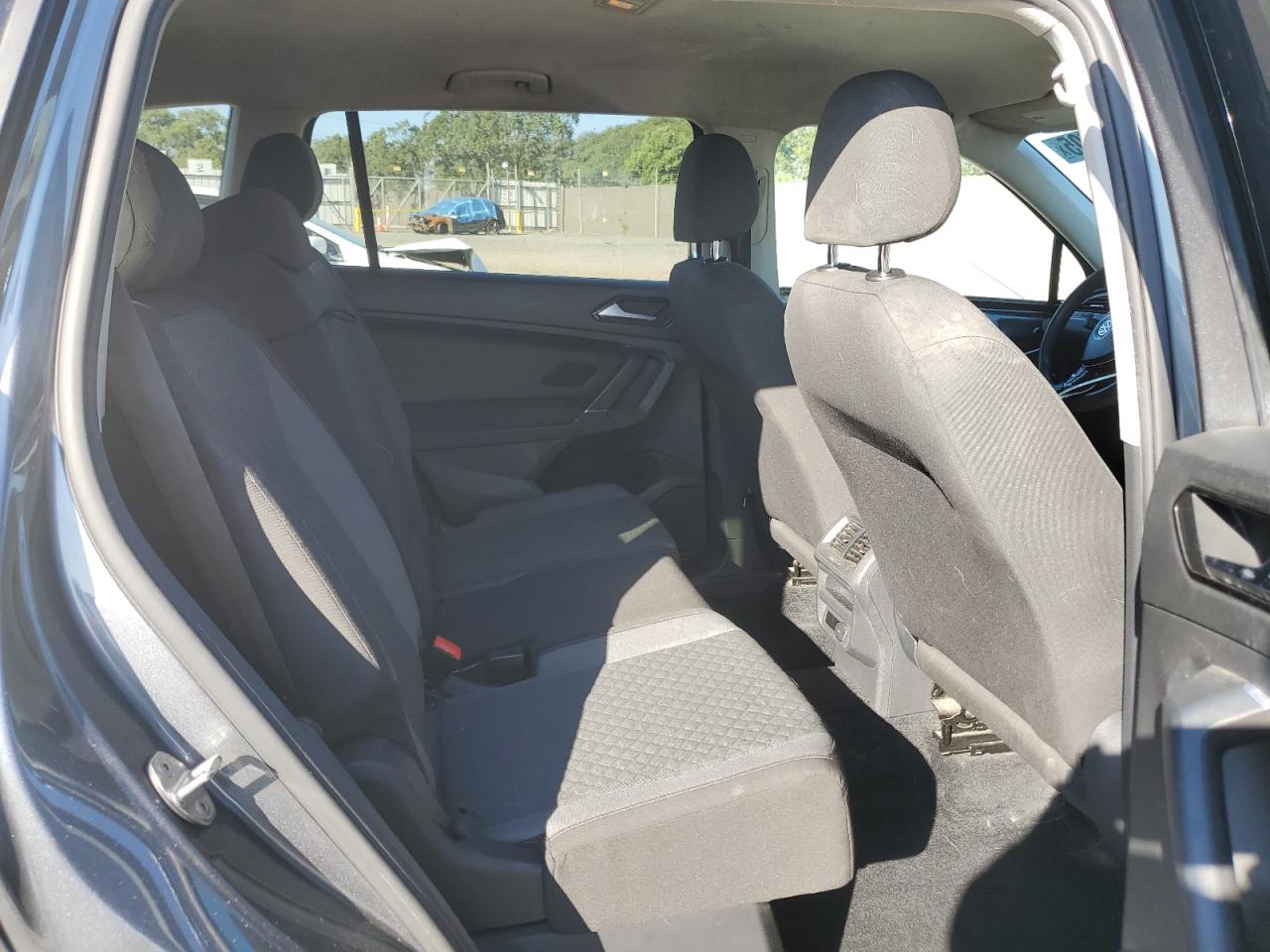 2018 Volkswagen Tiguan S VIN: 3VV1B7AX4JM103540 Lot: 81725605