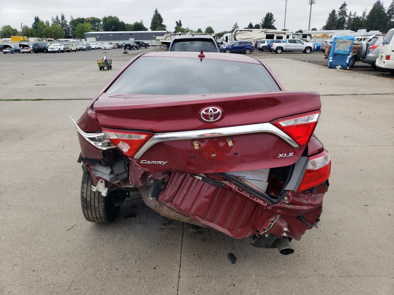 2015 Toyota Camry Le VIN: 4T1BF1FKXFU990173 Lot: 71842565