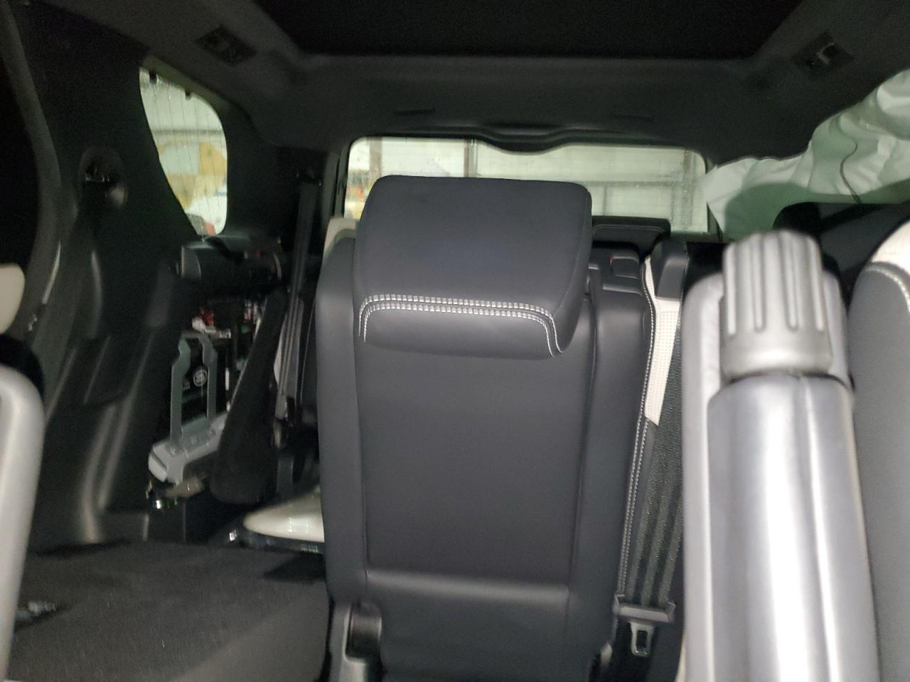 2023 Land Rover Discovery S R-Dynamic VIN: SALRT2EXXP2472519 Lot: 83755235