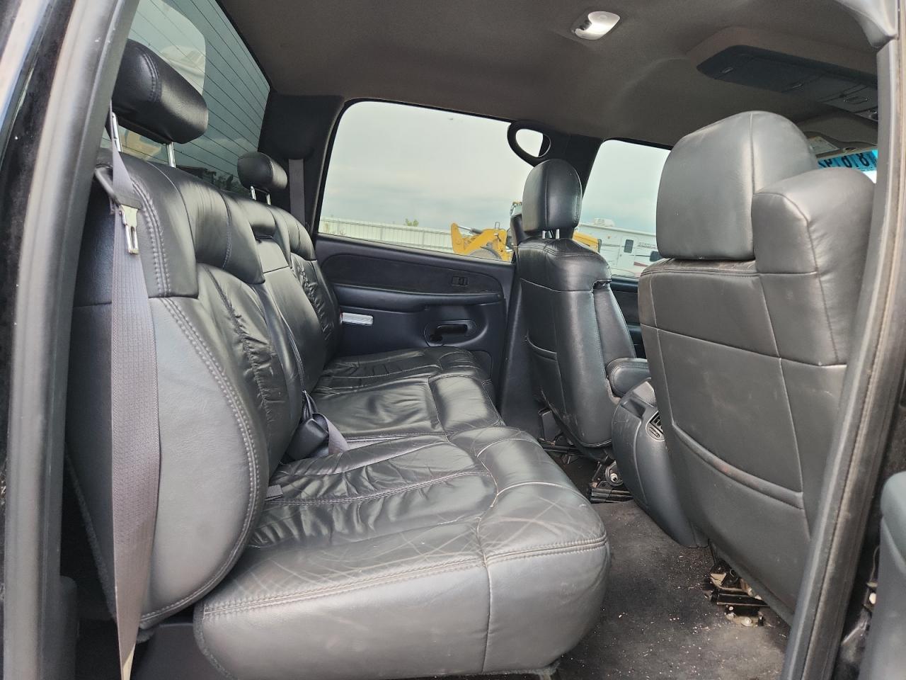 2001 Chevrolet Silverado K2500 Heavy Duty VIN: 1GCHK23121F208814 Lot: 81619255