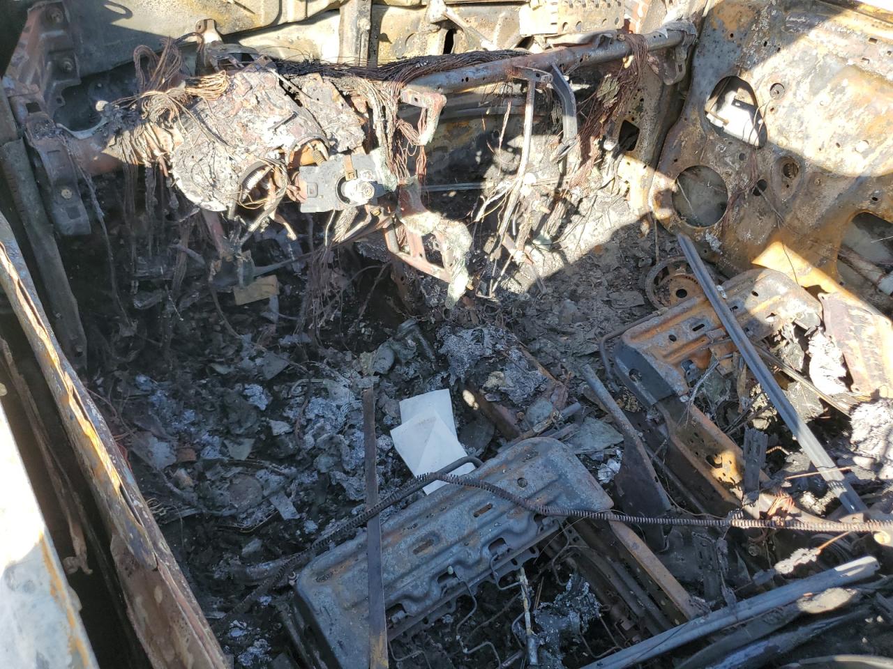 2005 Toyota Corolla Matrix Xr VIN: 2T1KR32E15C399202 Lot: 81742895