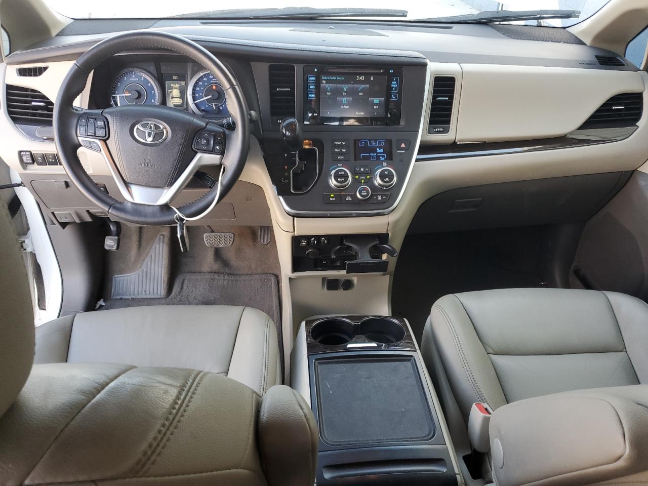 2016 Toyota Sienna Xle VIN: 5TDYK3DC2GS755161 Lot: 83996595