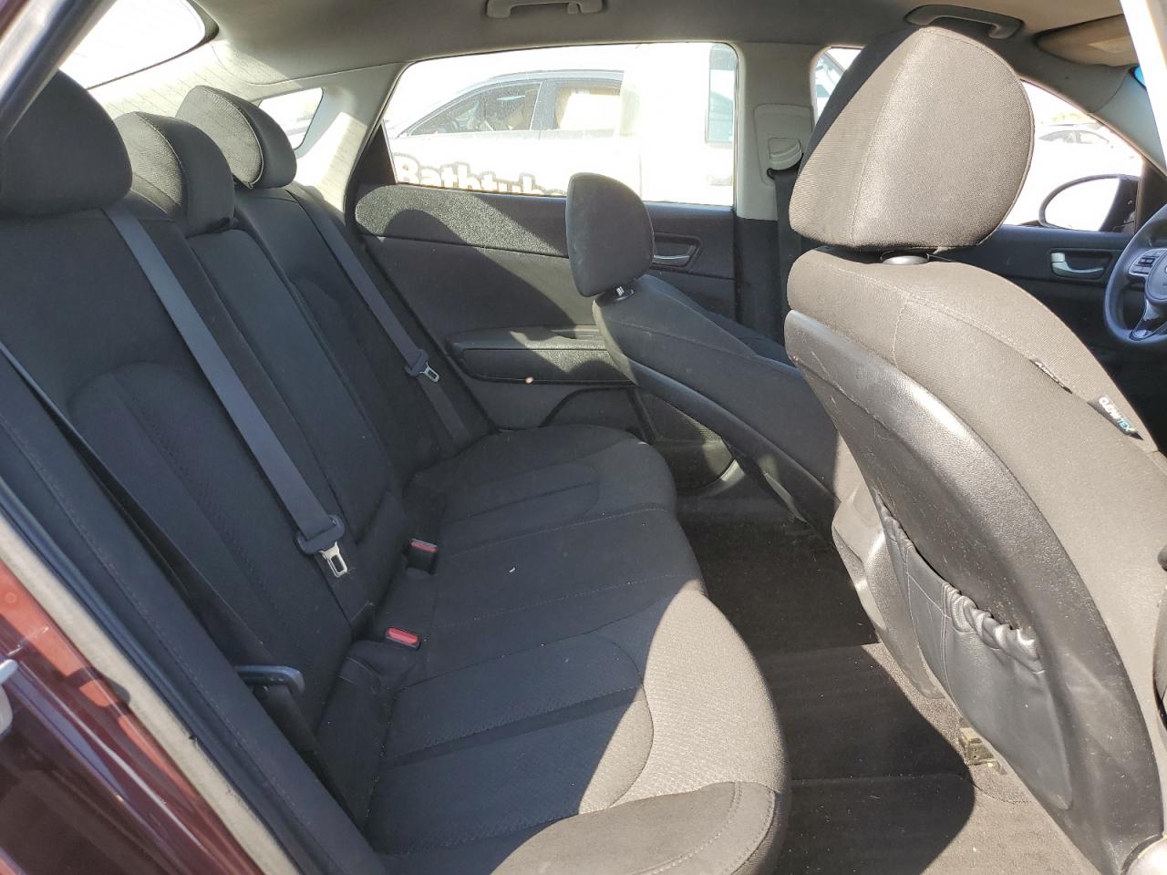 2017 Kia Optima Lx VIN: 5XXGT4L31HG160627 Lot: 81252575