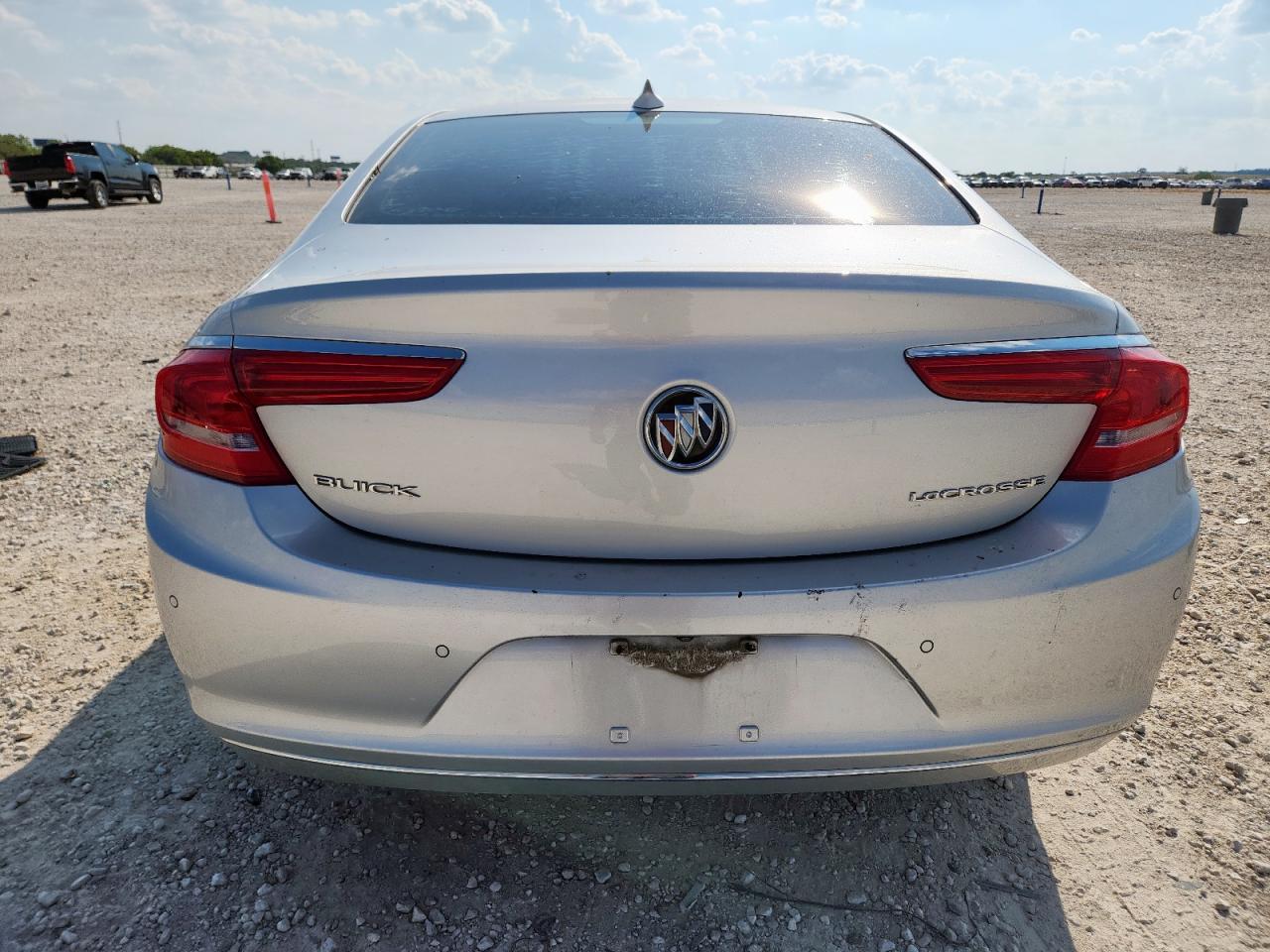 2018 Buick Lacrosse Essence VIN: 1G4ZP5SZXJU133060 Lot: 81630885