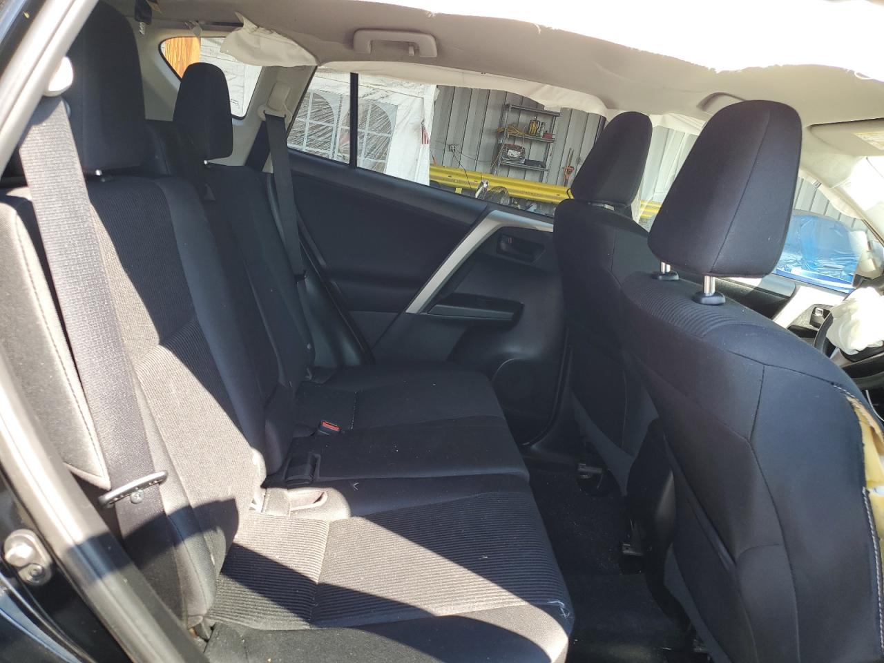 2017 Toyota Rav4 Le VIN: 2T3BFREV5HW614470 Lot: 70702035