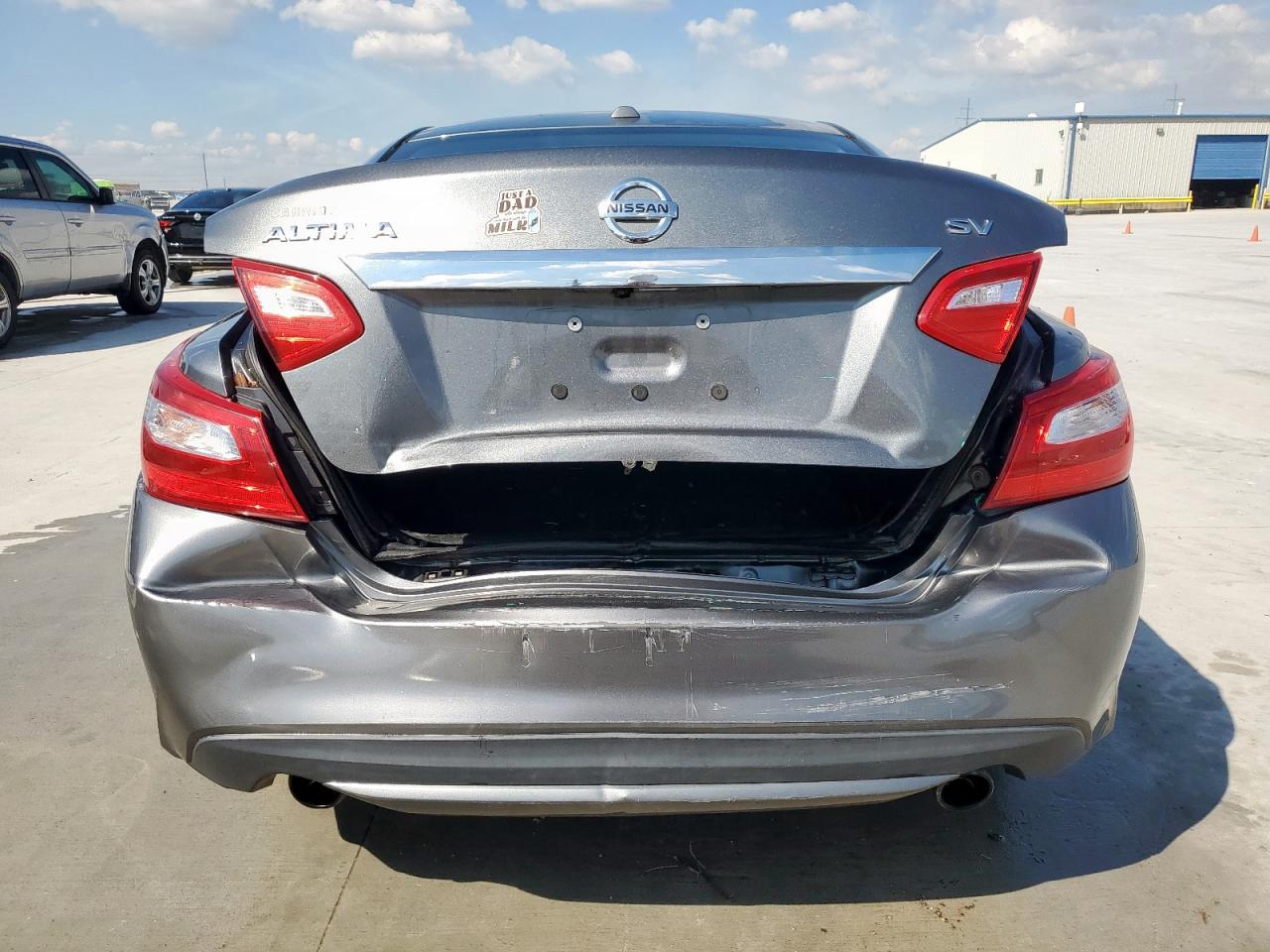 2017 Nissan Altima 2.5 VIN: 1N4AL3AP8HC245430 Lot: 82120365