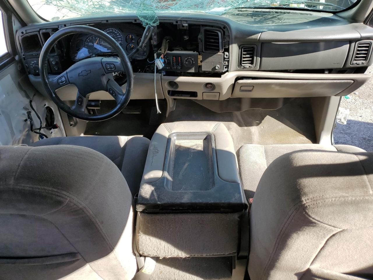 2005 Chevrolet Suburban C1500 VIN: 3GNEC16Z05G279307 Lot: 70567655