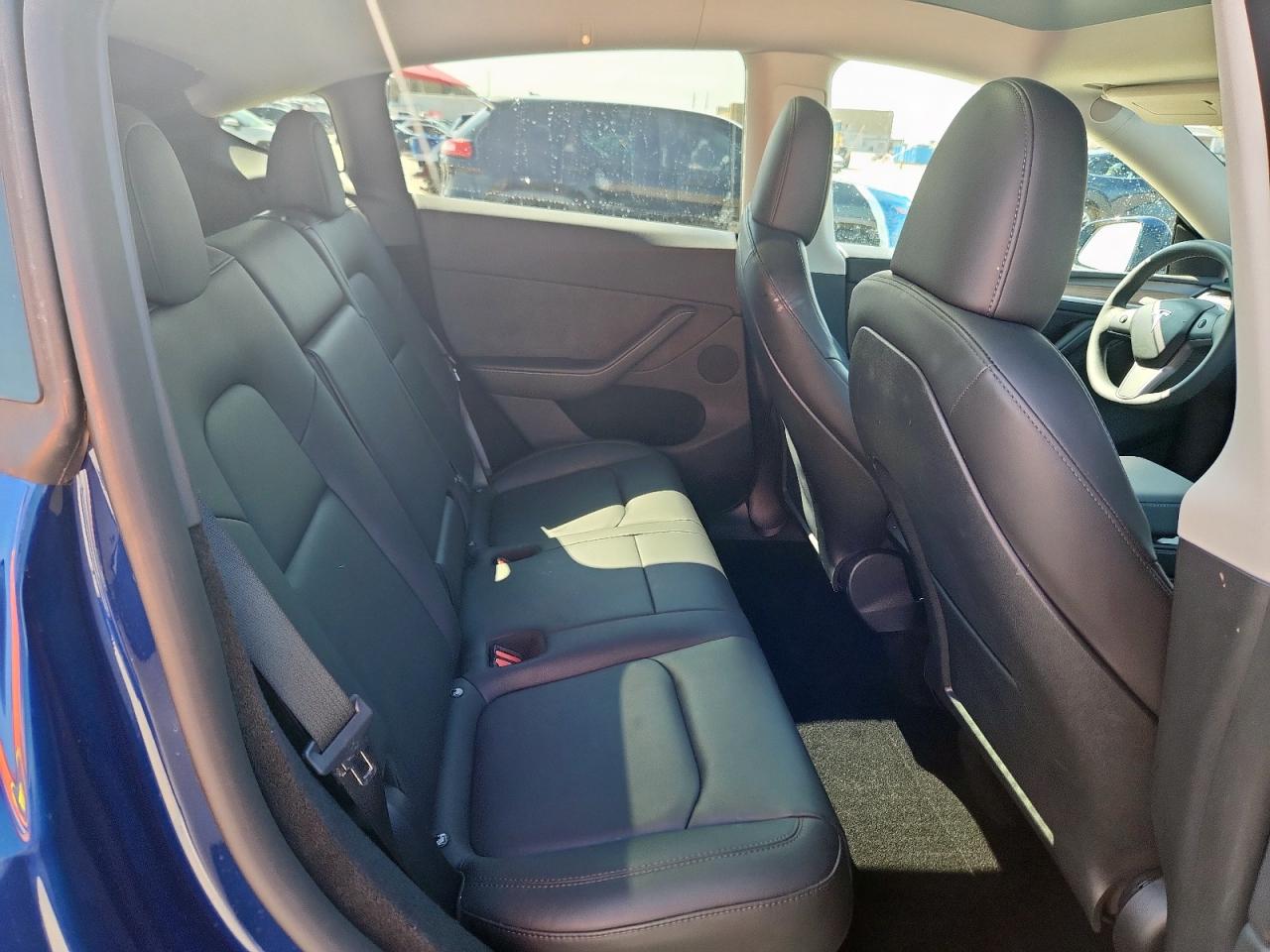 2024 Tesla Model Y VIN: 7SAYGDEE2RA279895 Lot: 72039455