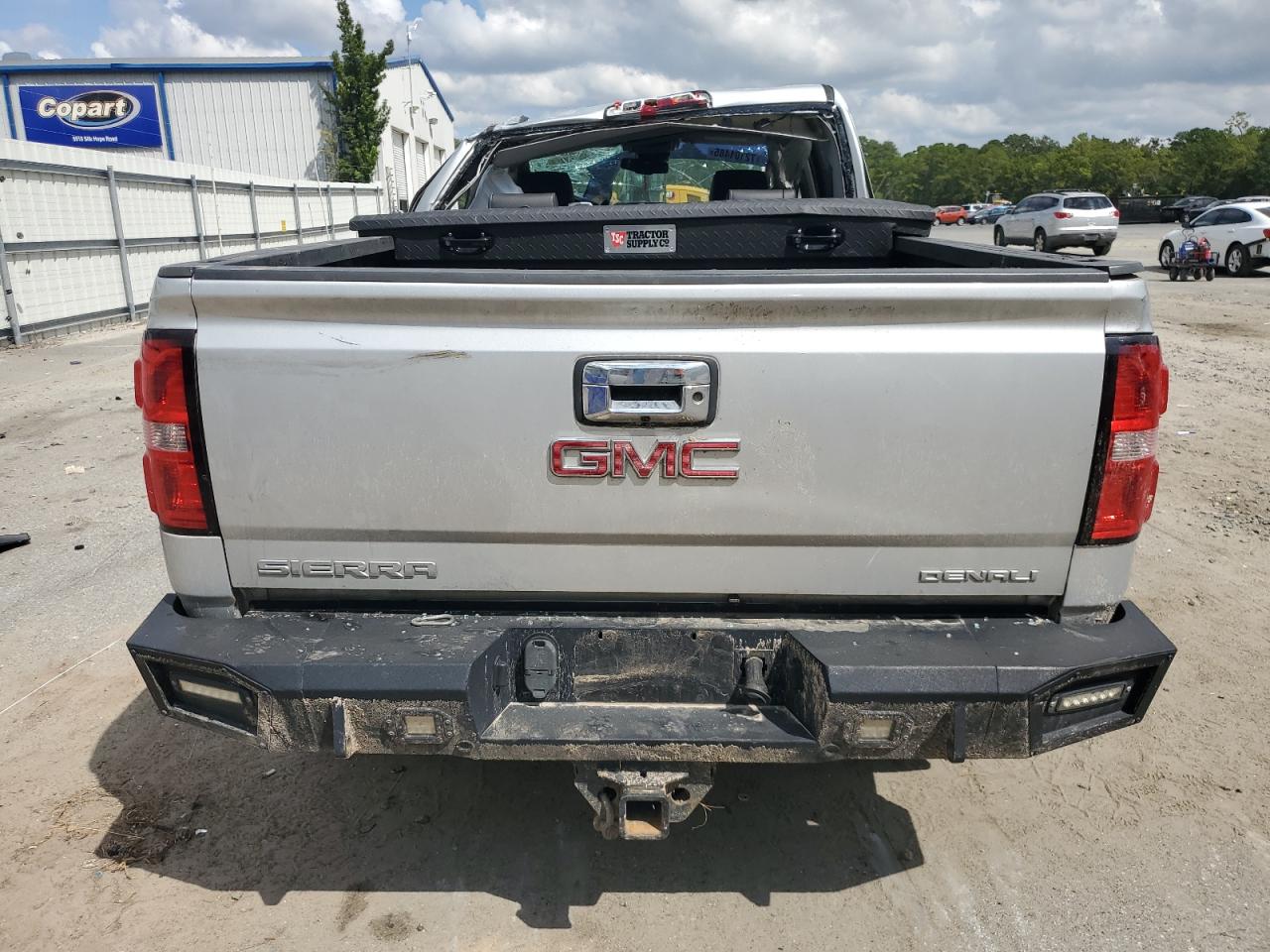 2015 GMC Sierra K2500 Denali VIN: 1GT120E85FF141083 Lot: 72101485