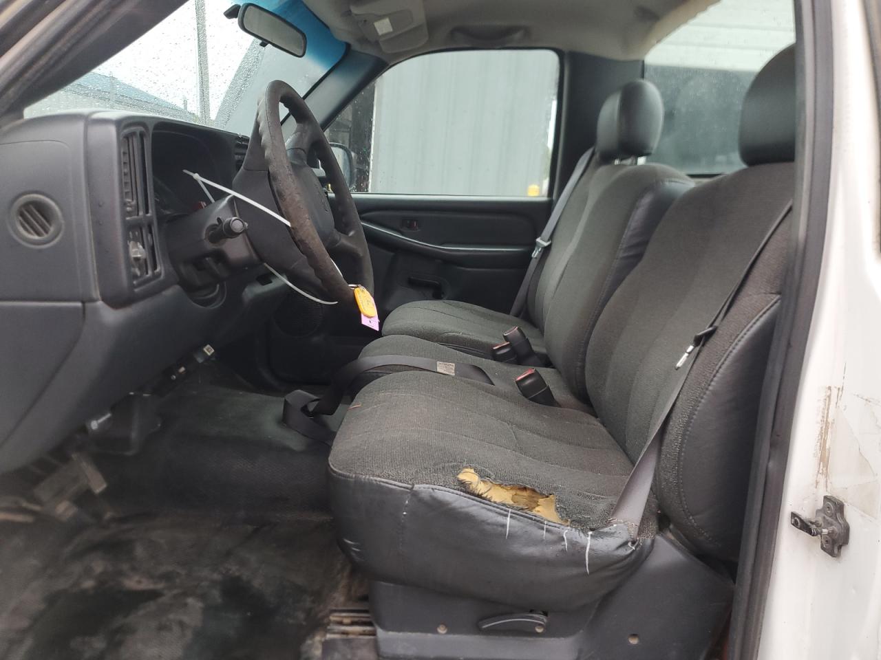 2000 Chevrolet Silverado C2500 VIN: 1GCFC24T8YE427393 Lot: 81398485