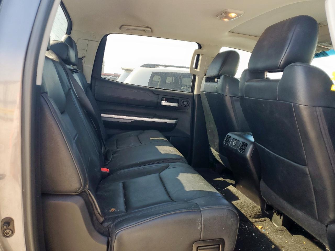 2015 Toyota Tundra Crewmax Limited VIN: 5TFFY5F16FX183789 Lot: 71073145