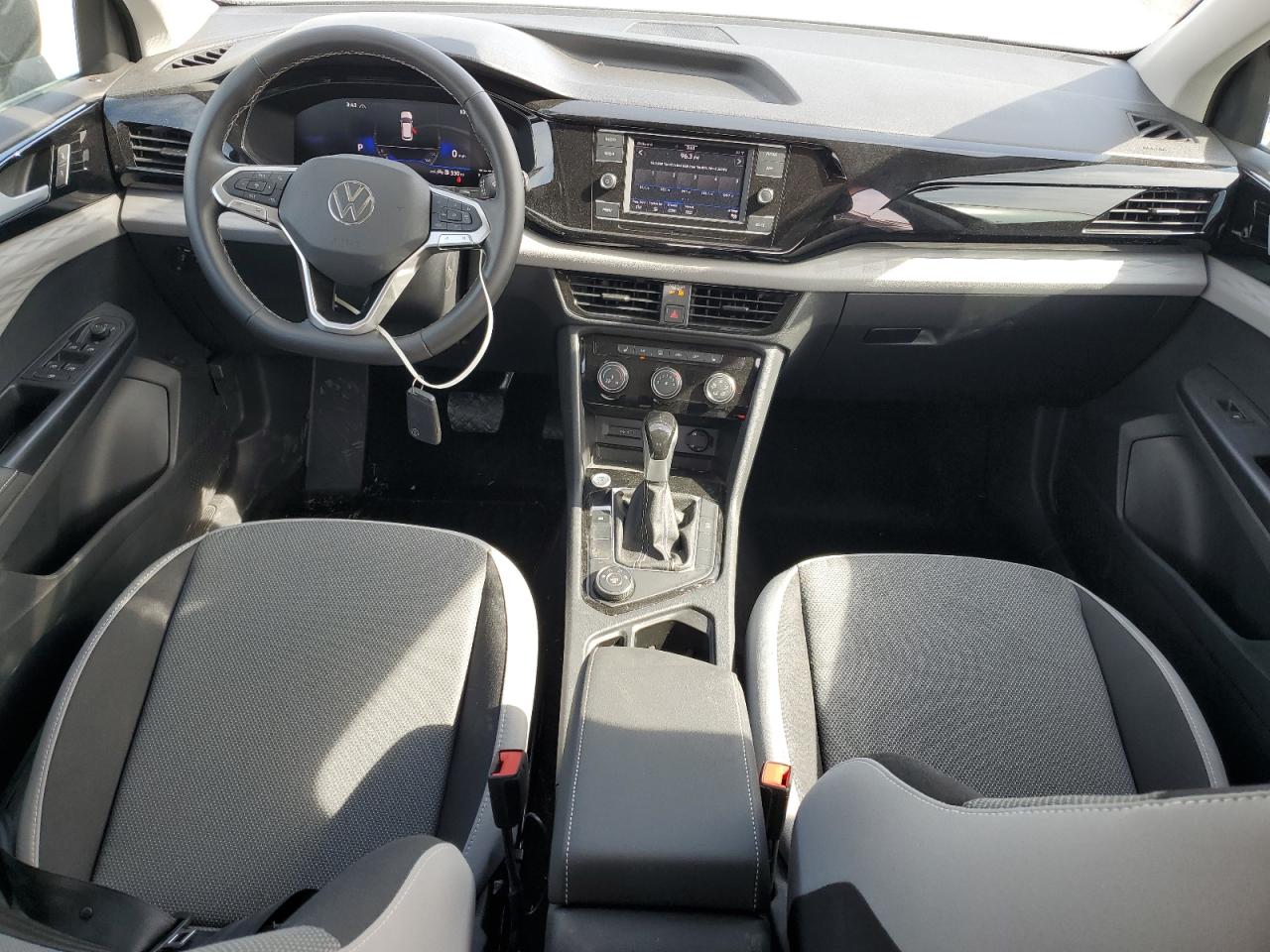 2024 Volkswagen Taos S VIN: 3VV8X7B26RM095679 Lot: 72037445