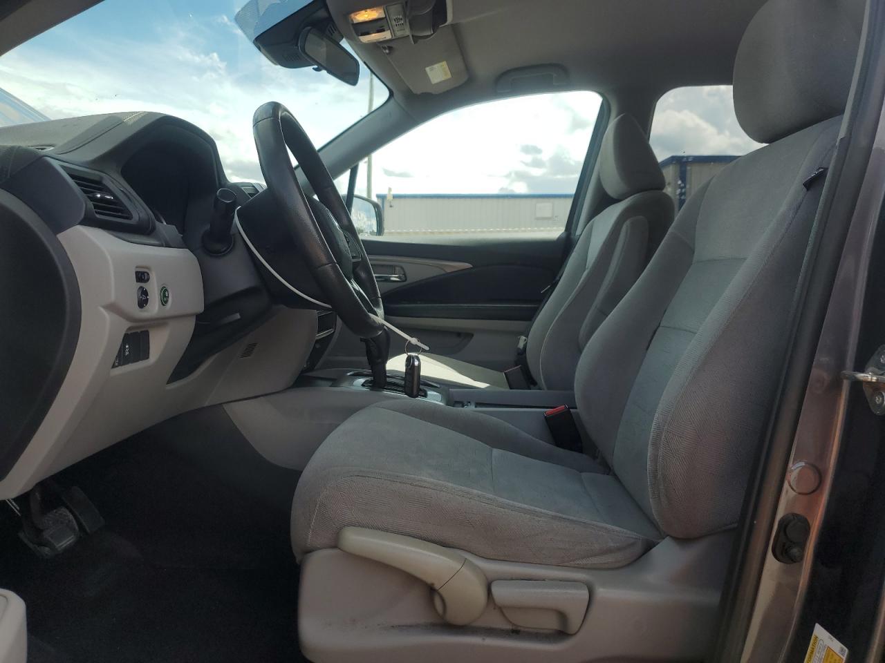 2019 Honda Pilot Lx VIN: 5FNYF5H17KB015577 Lot: 81332225